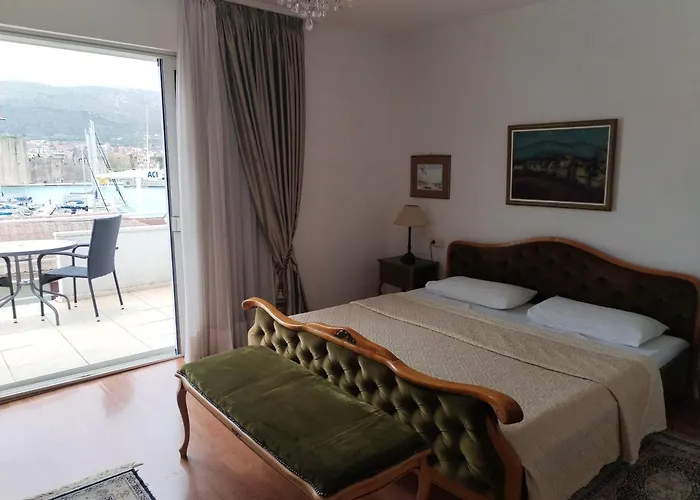 Angel Sea View Апартаменты Трогир